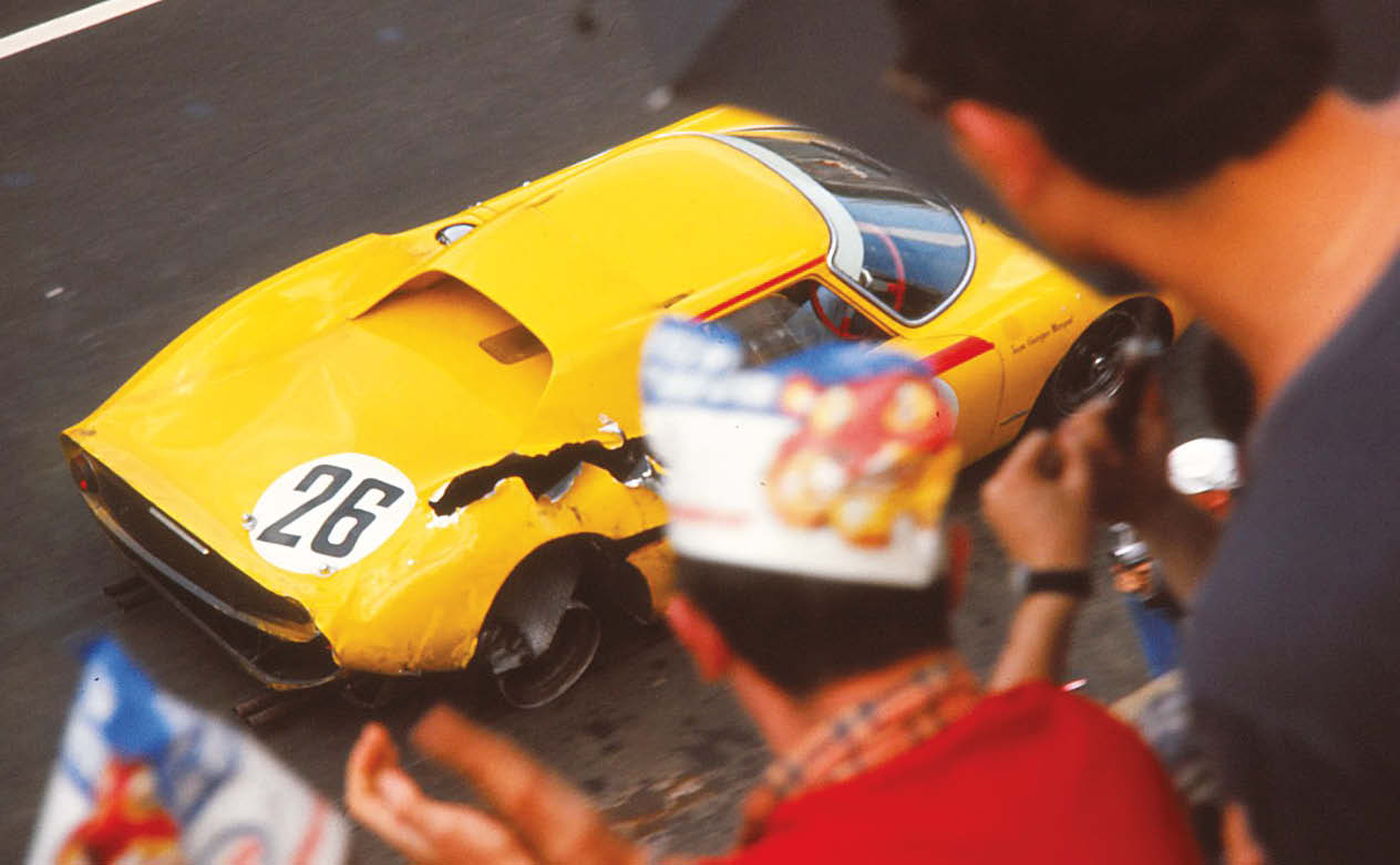 Privateers starred in ’65, the Pierre Dumay/ Gustave ‘Taf’ Gosselin Ferrari 250LM could have won were it not for a tyre blowout