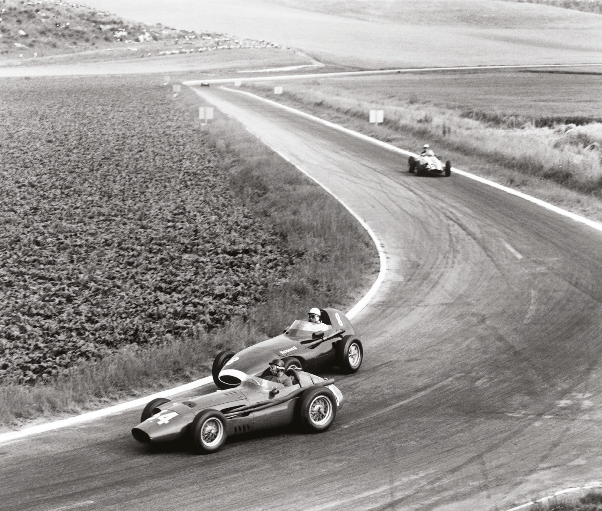 Juan Manuel Fangio’s Maserati leads Stirling Moss in his Vanwall. While Italians dominated the early days, Vanwall won the first makes’ crown in 1958