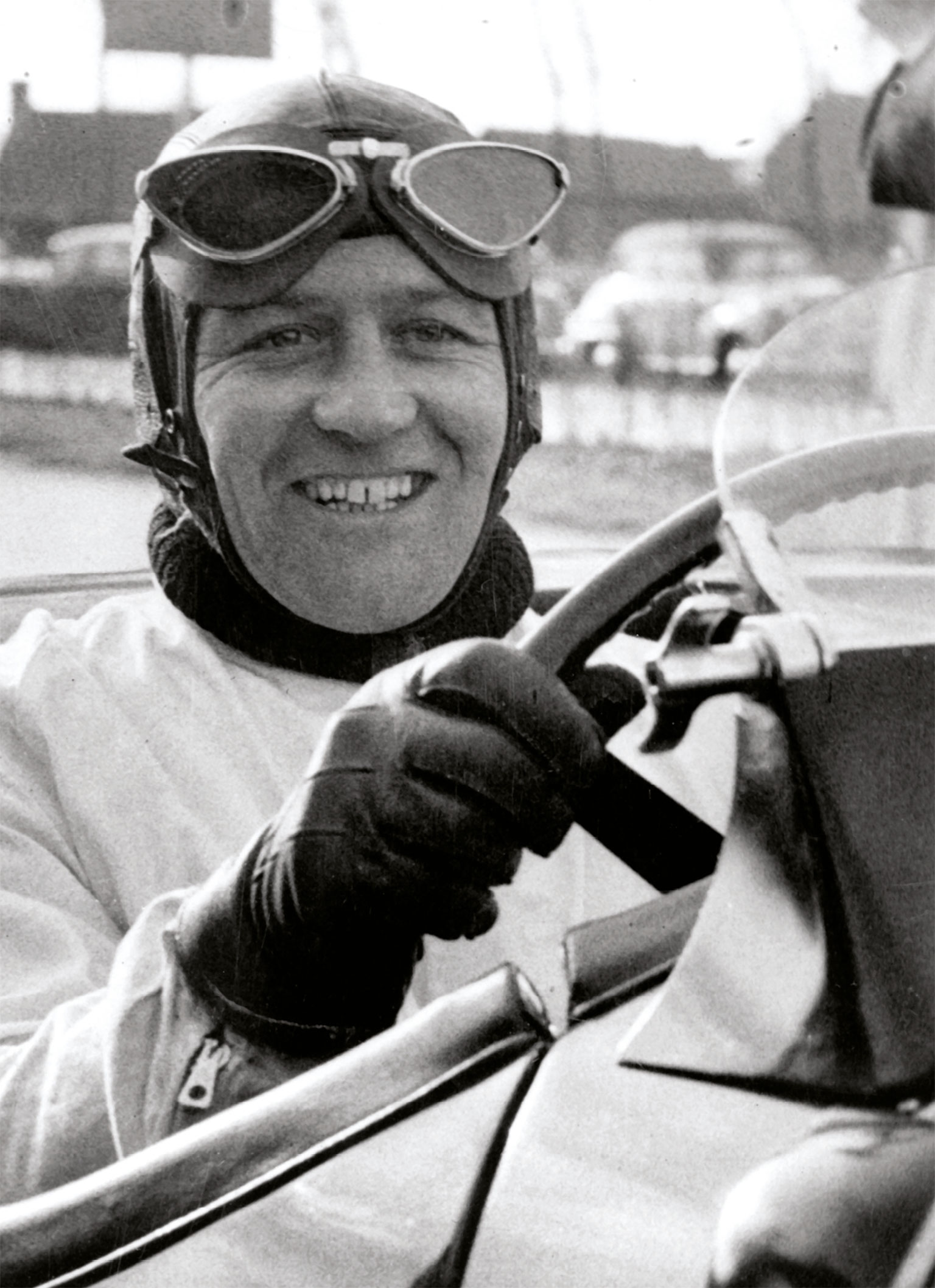 Dewis at the wheel of an XK120 in 1952 in Jabbeke, Belgium, a year before he broke the speed record for a production car there